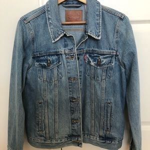 Aritzia | Levi’s | Boyfriend Denim Jean Jacket